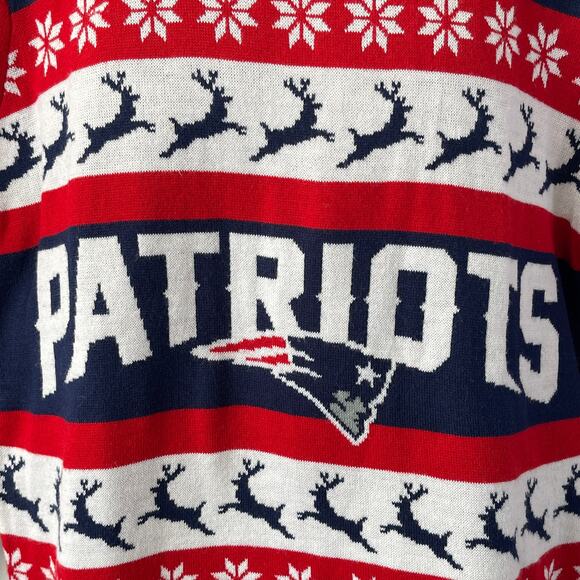 FOCO Klew NFL Team Apparel New England Patriots Ugly Christmas Sweater Size L - Picture 2 of 6